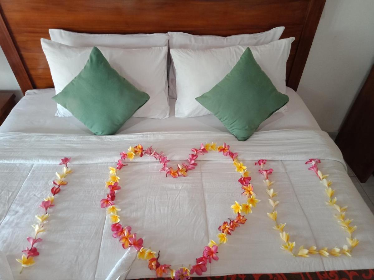 The Umah Prahu Hotel Batununggul Luaran gambar