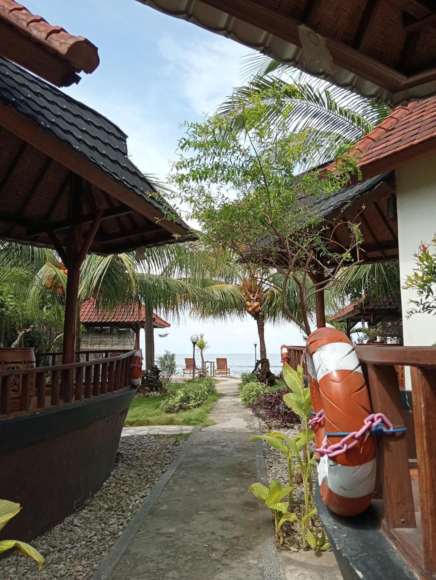 The Umah Prahu Hotel Batununggul Luaran gambar