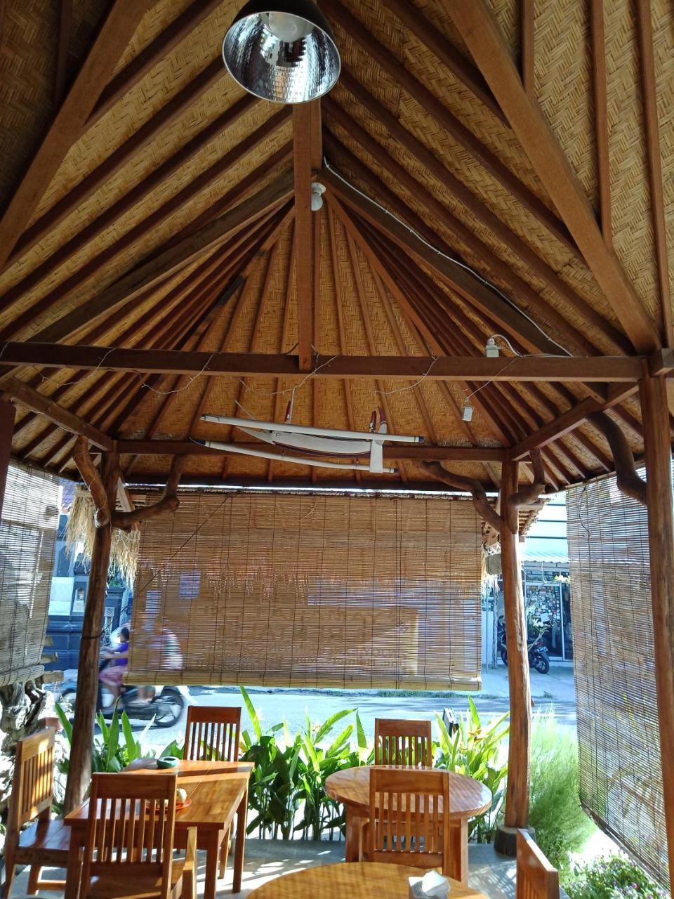 The Umah Prahu Hotel Batununggul Luaran gambar